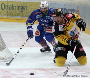 Vienna Capitals - EC VSV Samuel Labrecque #7, Jonathan Ferland #24 Albert Schultz-Eishalle  ©Puckfans.at/Andreas Robanser