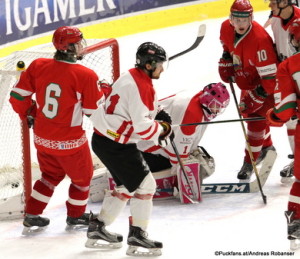 AUT - BLR Vladislav Martinuk #6, Dominic Divis #1, RuslanVasilchuk #10 Eishalle Graz Liebenau ©Puckfans.at/Andreas Robanser