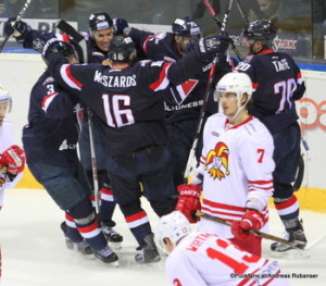 Slovan Bratislava - Jokerit Helsinki Torjubel Slovan, Filip Novák #3, Jonathan Cheechoo #18, Radek Smolenak #70, Jeff Taffe #20, Andrej Meszaros #16, Oliver Lauridsen #7 Slovnaft Arena ©Puckfans.at/Andreas Robanser