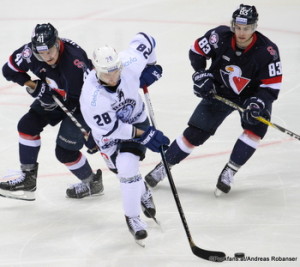 Slovan Bratislava - Dinamo Minsk Patrik Lusnak #41, Olexander Materukhin #28, Michal Hlinka #83 Slovnaft Arena ©Puckfans.at/Andreas Robanser