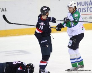 HC Slovan Bratislava - Salavat Yulaev Kyle Chipchura #24, Ziga Jeglic #14, Dmitri Makarov #73 Ondrej Nepela Arena ©Puckfans.at/Andreas Robanser