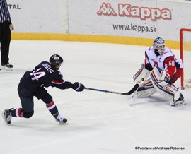 Slovan Bratislava - Lokomotiv Yaroslavl  Ondrej Nepela Arena Ziga Jeglic #14, Alexander Sudnitsin #60 ©Puckfans.at/Andreas Robanser