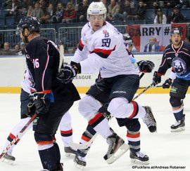 Medvescak Zagreb - Slovan Bratislava Mike Glumac #16, Andrej Stastny #59 Ondrej Nepela Arena ©Puckfans.at/Andreas Robanser