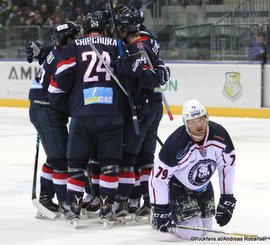 Slovan Bratislava - Medvescak Zagreb Kyle Chipchura #24, Derek Smith #79 Ondrej Nepela Arena ©Puckfans.at/Andreas Robanser