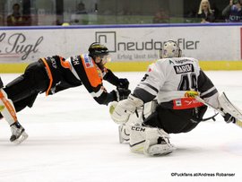 EBEL Qualifikations RundeGraz 99ers - Dornbirner EC Kyle Beach #19, Florian Hardy #49 ©Puckfans.at/Andreas Robanser