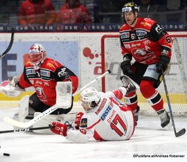 EBEL Playoffs: 1/4Final Game 2 HC Orli Znojmo - EC KAC Marek Schwarz #3, Manuel Ganahl #17, André Lakos #61 ©Puckfans.at/Andreas Robanser