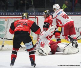 EBEL Playoffs: 1/4Final Game 2 HC Orli Znojmo - EC KAC Martin Podesva #20, Tomas Duba #70, Stefan Geier #19, Jiri Beroun #30 ©Puckfans.at/Andreas Robanser