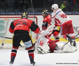 EBEL Playoffs: 1/4Final Game 2 HC Orli Znojmo - EC KAC Martin Podesva #20, Tomas Duba #70, Stefan Geier  #19, Jiri Beroun #30 ©Puckfans.at/Andreas Robanser