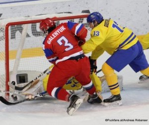 IIHF U18 World Championship 2017 Bronze Medal Game RUS - SWE Adam Åhman #30, David Gustafsson #13, Danila Galenyuk #3 ZS Poprad, Slovakia ©Puckfans.at/Andreas Robanser