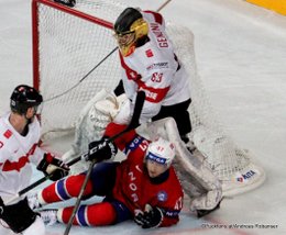 IIHF World Championship 2017 NOR - SUI Leonardo Genoni #63, Alexander Bonsaksen #47 Paris, Bercy ©Puckfans.at/Andreas Robanser