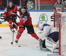 IIHF World Championship 2017 CAN - FRA Nathan MacKinnon #29, Ryan O'Reilly #90, Florian Hardy #49 Paris, Bercy ©Puckfans.at/Andreas Robanser