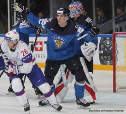 IIHF World Championship 2017 NOR - FIN Andreas Martinsen #24, Atte Ohtamaa #55, Joonas Korpisalo #70 Paris, Bercy ©Puckfans.at/Andreas Robanser