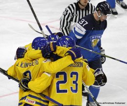 IIHF World Championship 2017 Semifinal SWE - FIN John Klingberg #3, Oliver Ekman Larsson #23, Mika Pyörälä #37 Köln, Lanxess Arena ©Puckfans.at/Andreas Robanser