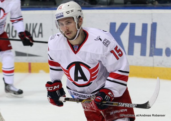 Anatoli Golyshev#15, KHL Season 15-16 Avtomobilist Yekaterinburg ©Puckfans.at/Andreas Robanser