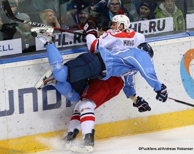 HC Slovan Bratislava - Avtomobilist Yekaterinburg Andrej Stastny #59, Alexei Mikhnov #8 Ondrej Nepela Arena ©Puckfans.at/Andreas Robanser