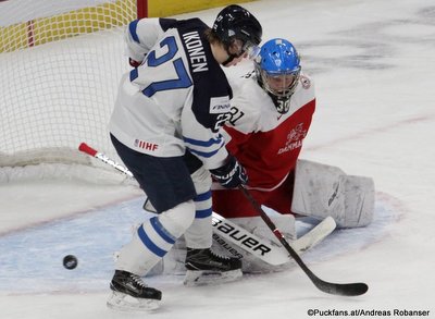 IIHF World Juniors 2018 FIN - DEN Joni Ikonen #27, Kasper L. Krog #31 Key Bank Center ©Puckfans.at/Andreas Robanser