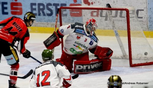 HC Orli Znojmo - HC Bozen Petr Mrázek #44, Pekka Tuokkola #3 Nevoga Arena Zimní Stadion, Znojmo ©Puckfans.at/Andreas Robanser