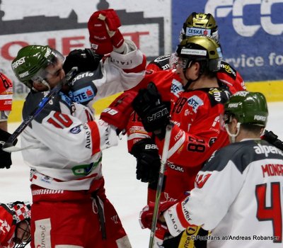 HC Orli Znojmo - HC Bozen Mike Angelidis #10, Marek Biro #28 Nevoga Arena Zimní Stadion, Znojmo ©Puckfans.at/Andreas Robanser