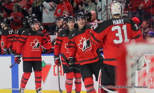 IIHF World Juniors 2018 Semifinal CAN - CZE Boris Katchouk  #12, Carter Hart #31 KeyBank Center ©Puckfans.at/Andreas Robanser