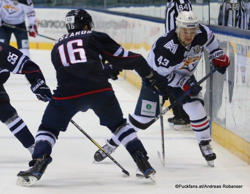 HC Slovan Bratislava - Metallurg Magnitogorsk Andrej Meszaros #16, Jan Kovar #43 Ondrej Nepela Arena ©Puckfans.at/Andreas Robanser