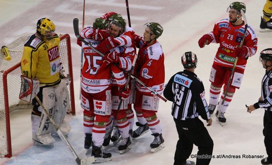 Vienna Capitals - HC Bozen Matthias Tschrepitsch #31, Viktor Schweitzer #15, Luca Frigo #93, Christopher Carlisle#6, Chris DeSousa #28 Albert Schultz-Eishalle ©Puckfans.at/Andreas Robanser