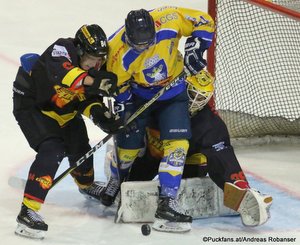 Erste Liga Qualification Round: Vienna Capitals - ASC Brasov Simon Wolf #84, Max Zimmermann #36 Albert Schultz-Eishalle ©Puckfans.at/Andreas Robanser