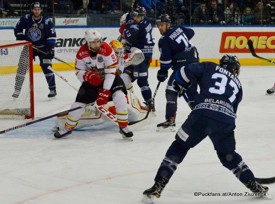 Dinamo Minsk - Kunlun Red Star Jesse Blacker #9, Alexander Pavlovich #71, Justin Fontaine #37 ©Puckfans.at/Anton Ziuzenok