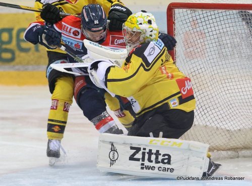 Pick Up Round Vienna Capitals - Medvescak Zagreb Tyler Morley #86, Jean-Philippe Lamoureux #1 Albert Schultz-Eishalle ©Puckfans.at/Andreas Robanser