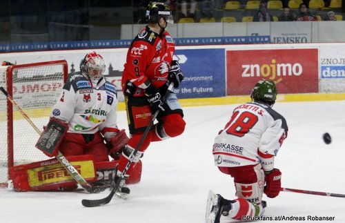 Qualifikationsrunde:  HC Orli Znojmo - HC Bozen Pekka Tuokkola #3, Ryan Olsen  #9 Nevoga Arena Zimní Stadion, Znojmo ©Puckfans.at/Andreas Robanser