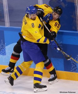 Olympic Winter Games Pyeongchang 2018 Men: SWE - GER Johan Fransson #8, David Wolf #89 Kwandong Hockey Centre ©Andreas Robanser