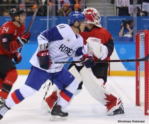 Olympic Winter Games Pyeongchang 2018 Men's: CAN - COR  Ki Sung Kim  #11, Kevin Poulin  #31 Gangneung Hockey Centre ©Andreas Robanser