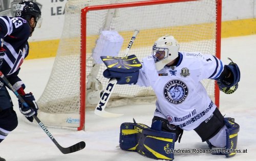 HC Slovan Bratislava - Dinamo Minsk Patrik Lamper #63, Jhonas Enroth  #1 Ondrej Nepela Arena 01.03.2018 ©Puckfans.at/Andreas Robanser