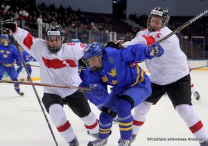 IIHF U18 World Championship SWE - SUI Mika Henauer #9, Nils Höglander #19, Guillaume Anex #5 Arena Magnitogorsk ©Puckfans.at/Andreas Robanser