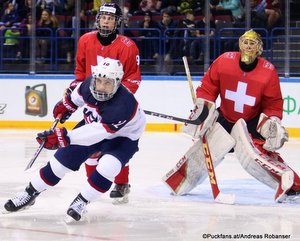 IIHF U18 World Championship SUI - USA Jake Wise #12, Akira Schmid #29 Arena Magnitogorsk  ©Puckfans.at/Andreas Robanser
