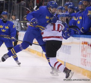 IIHF U18 World Championship SWE - CAN Fredrik Granberg #2, Akil Thomas #10 Arena Metallurg, Magnitogorsk ©Puckfans.at/Andreas Robanser