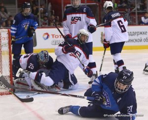 IIHF U18 World Championship Final: FIN - USA Spencer Knight #29, Bode Wilde #15, Jack Hughes #6, Kristian Tanus #27 Arena Traktor, Chelyabinsk ©Puckfans.at/Andreas Robanser