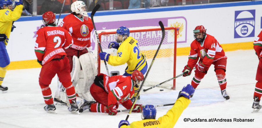 IIHF U18 World Championship BLR - SWE  Alexander Shkrabov #2,Artyom Borshyov  #4, Nikola Pasic #22, Yegor Sergiyenya  #14 Arena Metallurg, Magnitogorsk  ©Puckfans.at/Andreas Robanser
