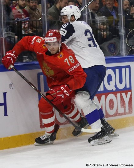 IIHF World Championship  RUS - FRA  Maxim Mamin #78, Thomas Thiry #38 Royal Arena, Copenhagen ©Puckfans.at/Andreas Robanser