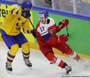 IIHF World Championship SWE - CZE Mikael Backlund #11, Filip Hronek #17 Royal Arena, Copenhagen ©Puckfans.at/Andreas Robanser