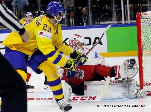 IIHF World Championship  SWE - AUT Oliver Ekman Larsson #23, David Madlener #31 Royal Arena, Copenhagen ©Puckfans.at/Andreas Robanser