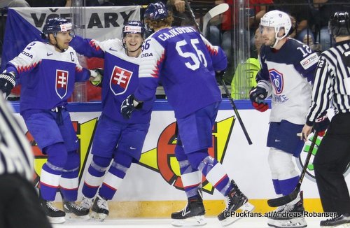 IIHF World Championship  SVK - FRA Andrej Sekera #2, Michal Cajkovsky #56, Valentin Claireaux #12 Royal Arena, Copenhagen ©Puckfans.at/Andreas Robanser