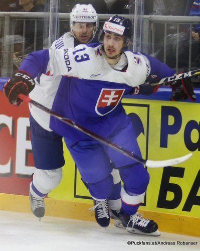 IIHF World Championship SVK - FRA Tomas Jurco #13, Kevin Hecquefeuille #84 Royal Arena, Copenhagen ©Puckfans.at/Andreas Robanser