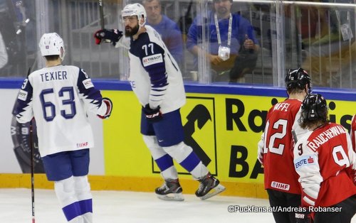 IIHF World Championship FRA - AUT Layne Viveiros #42, Alexander Rauchenwald #9, Alexandre Texier #63, Michael Raffl #12, Sacha Treille #77 Royal Arena, Copenhagen ©hockeyfans.ch/Andreas Robanser