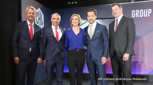 CHL Chairman Anders Ternbom, CHL CEO Martin Baumann, Draw Presenter Tessa Bonhomme, Växjö Lakers Head Coach Sam Hallam, Cardiff Devils Coach Andrew Lord Royal Arena, Copenhagen ©Puckfans.at/Andreas Robanser