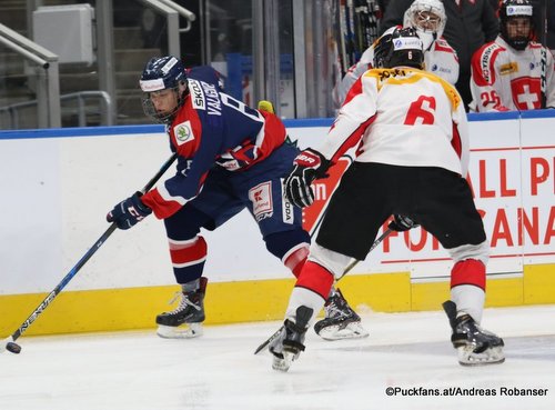 Hlinka Gretzky Cup 2018, SUI - SVK Adrian Valigura +8, Noah Delémont #6 Rogers Place, Edmonton ©Puckfans.at/Andreas Robanser