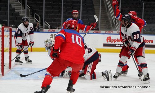 Hlinka Gretzky Cup 2018, Bronze Medal Game USA - SWE Derek Mullahy #1, John Farinacci #9. Grant Silianoff #20, Yaroslav Likhachyov #10 Rogers Place, Edmonton ©Puckfans.at/Andreas Robanser
