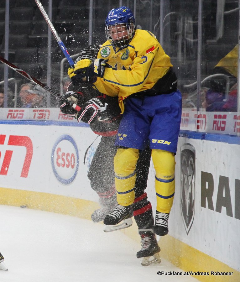 Hlinka Gretzky Cup 2018, SWE - CAN Albert Johansson #3 Rogers Place, Edmonton ©Puckfans.at/Andreas Robanser