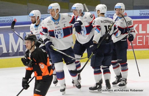 Energie Icehockey Trophy 2018 Graz 99ers - HK Nitra Dominik Grafenthin #26, Branislav Mezei #24, Graeme McCormack #12, Lane Scheidl #86 Eishalle Liebenau ©Puckfans.at/Andreas Robanser