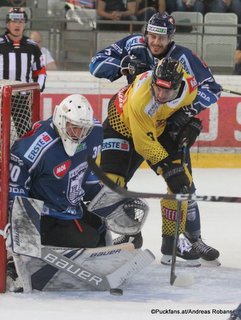 Vienna Capitals - Fehervar AV19 Mac Carruth #30, Peter Schneider #3 ©Puckfans.at/Andreas Robanser