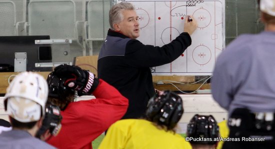 ÖEHV Head Coach Roger Bader ©Puckfans.at/Andreas Robanser